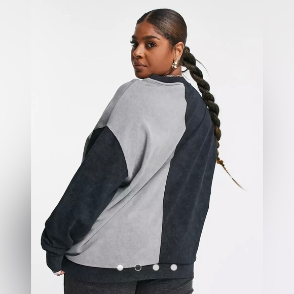New - ASOS DESIGN oversized sweatshirt with spliced front print - Picture 2 of 2